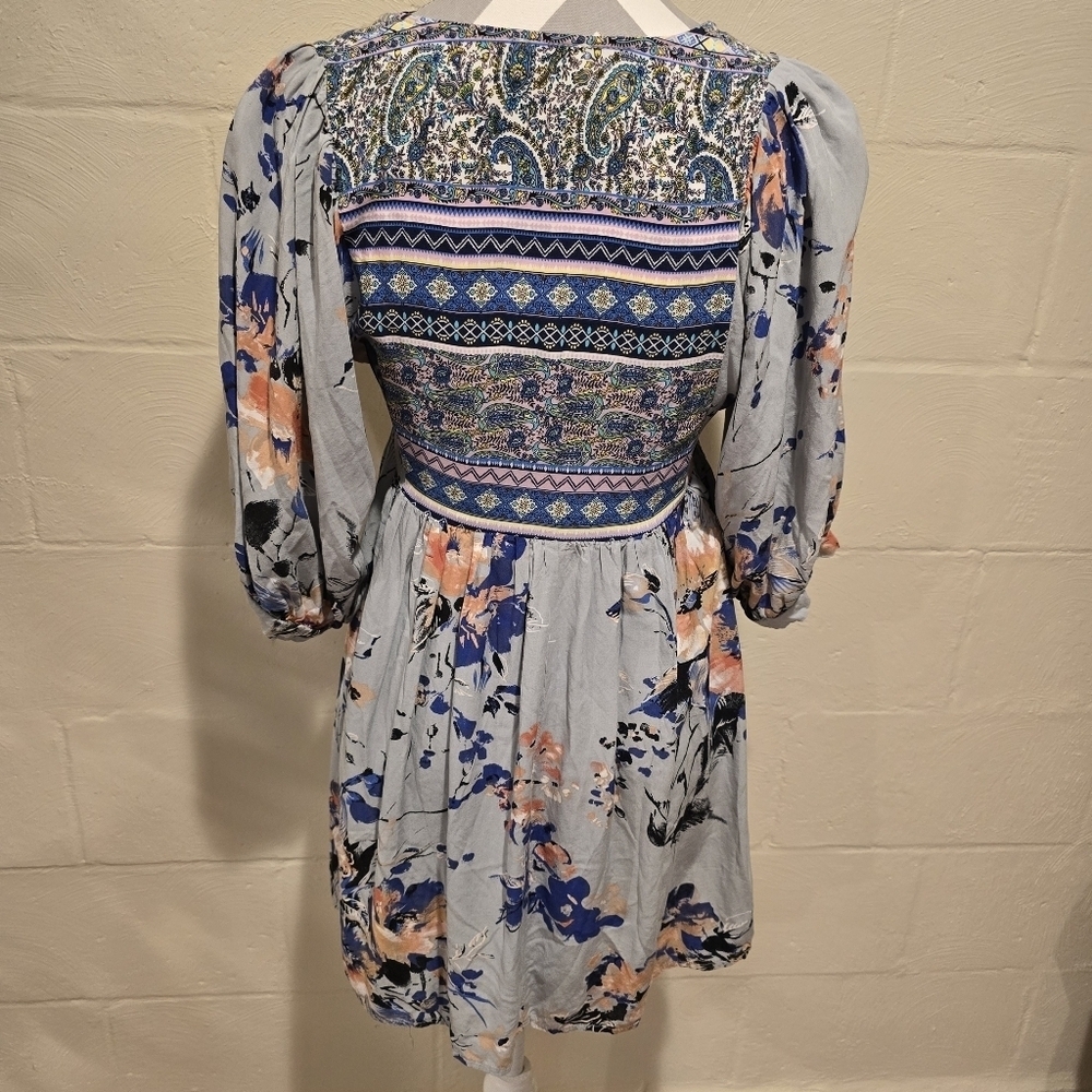 Umgee Floral Boho Baby Doll Dress V Neck Mini Balloon 3/4 Sleeves Size Small. - Picture 3 of 10